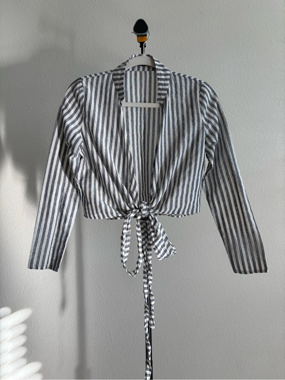 PrettyLittleThing Striped Linen Blend Wrap Tie-Front Cropped Top Size S